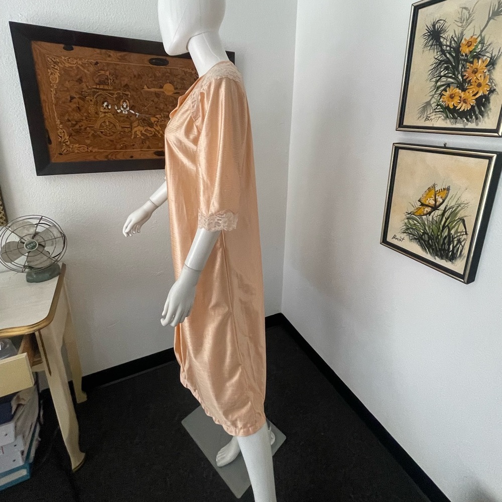 Modavon Peach Nylon Robe - Picture 4 of 10